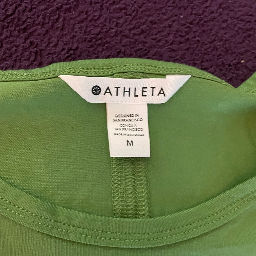 NWT Athleta Essential Top. - Picture 3 of 5